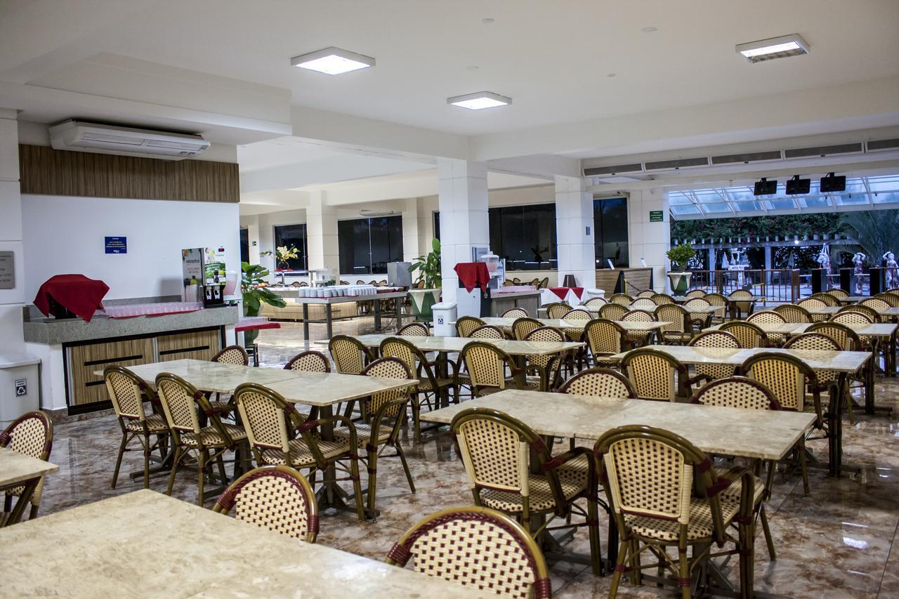 Lacqua Di Roma, Com Fogao Geladeira E Parque Aquatico 24H Caldas Novas Exterior photo